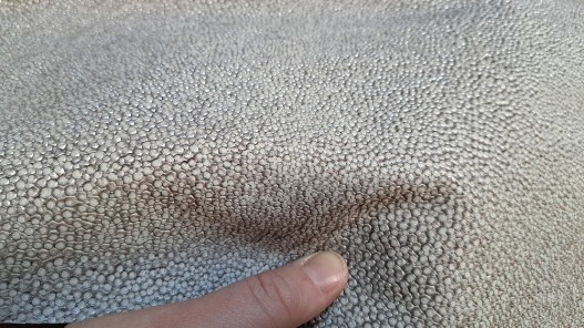 chèvre grain galuchat - métallisée argent - gris perle - bijoux - maroquinerie - Cuir en Stock