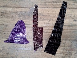 Lot de 3 morceaux de cuir de crocodile véritable - violet - Cuir en stock