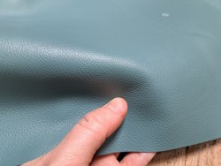 Demi-peau veau grainé - bleu lichen - maroquinerie - ameublement - maroquinerie - Cuir en stock