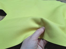 Demi peau de cuir de veau lisse - jaune - maroquinerie - Cuir en Stock