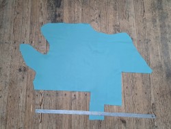 Demi peau de cuir de vache - bleu turquoise - maroquinerie ameublement - accessoire Cuir en stock