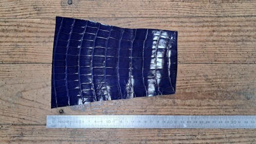 Cuir de crocodile véritable bleu marine accessoire et bijoux - Cuir en stock