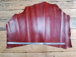 Collet de vache - tannage végétal - brun rouge - maroquinerie - cuir en stock