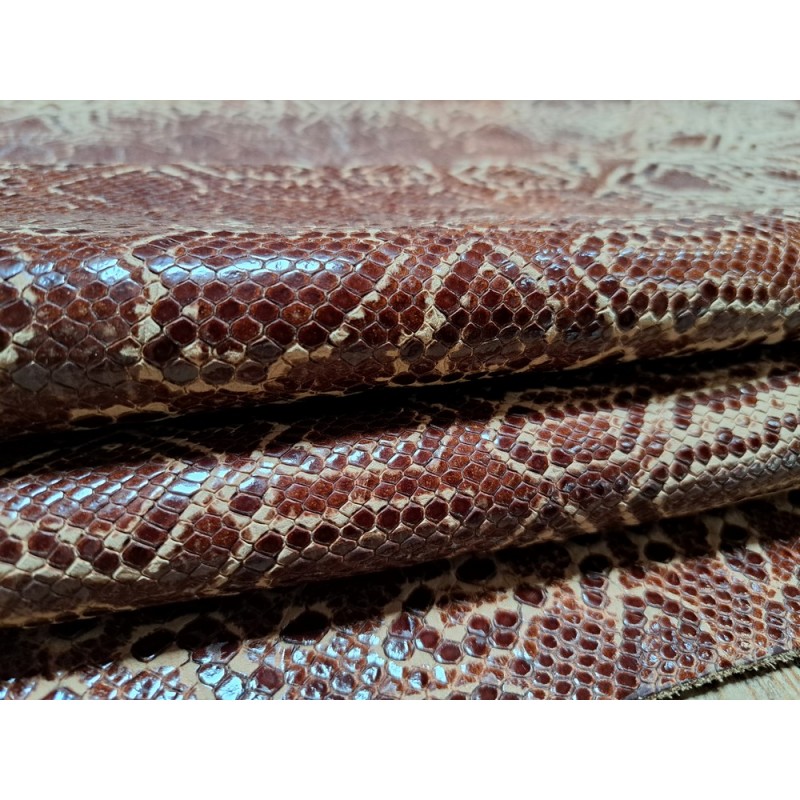 Demi peau de cuir de veau grain façon serpent - brun rouge - maroquinerie - Cuirenstock