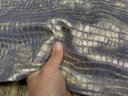 Peau de veau velours métallisé grain croco - Bleu marine- Maroquinerie - Cuir en stock