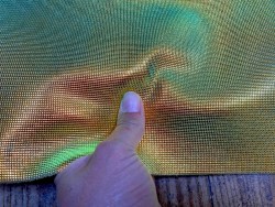 Morceau de cuir Sirène - reflets holographique - veau kaki - maroquinerie - accessoire - Cuir en stock