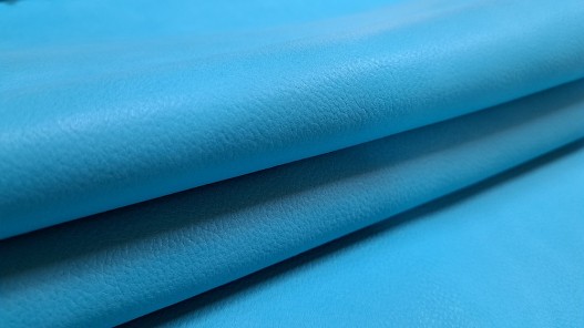 Demi peau de cuir de vache - bleu turquoise - maroquinerie ameublement - accessoire Cuirenstock