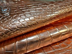 Demi-peau de cuir de veau façon crocodile - cuivre - maroquinerie - Cuirenstock