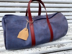 Etiquette de bagage en cuir naturel - triangulaire 7.5cm x 6.5cm - cuir en stock