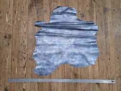 Peau de cuir de chèvre métallisé craquelé - bleu / gris - maroquinerie reliure accessoire - Cuir en Stock