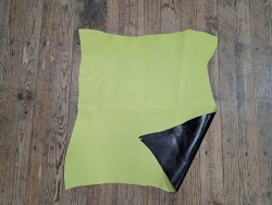 Peau de cuir d'agneau bicolor - vert /noir - cuir en stock