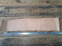 Bande de collet de vache tannage végétal - naturel - cuir ceinture, étui de couteau, holster - Cuir en Stock