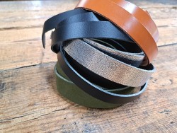 Lot de 5 bandes de cuir - 2ème choix - anses - lanière - ceinture - bracelet - sellerie - cuir en stock