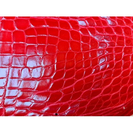 Cuir de crocodile rouge - bijou ou maroquinerie - Cuir en Stock