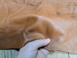 Demi-peau de cuir de vache - chamois - cuir en stock