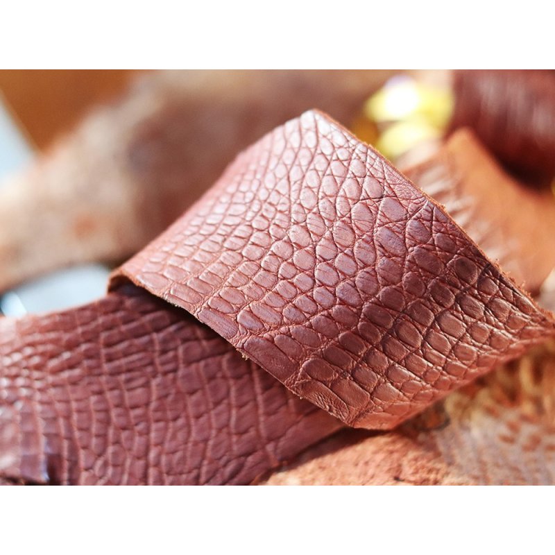 flanc de crocodile brique accessoire bijoux maroquinerie exotique cuir en stock