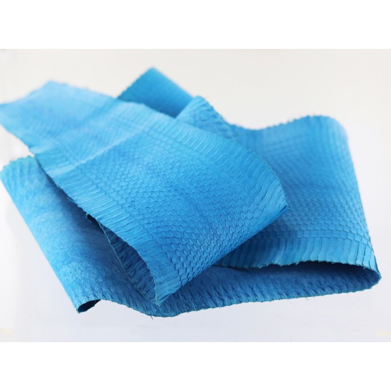 véritable peau de serpent exotique vente de cuir bleu mat cuirenstock véritable peau de serpent exotique vente de cuir bleu mat cuirenstock