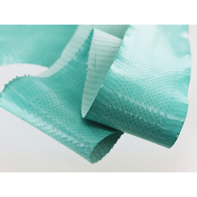 vraie peau de serpent travail du cuir bleu turquoise mint vente cuir en stock vraie peau de serpent travail du cuir bleu turquoise mint vente cuir en stock