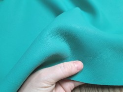 Demi-peau de cuir de veau grainée - Bleu turquoise