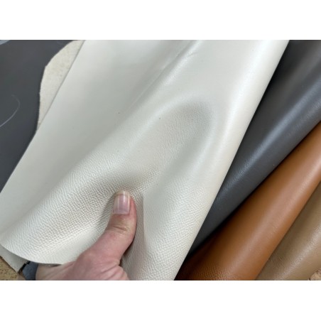 Chutes de cuir de vache tannage ferme - DIVERS - Cuir en Stock