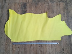 Demi-peau vache grainée - Jaune poussin - Cuir en stock