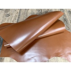 Demi-peau de cuir de veau BOX lisse - tannage ferme - brun caramel - Cuir en Stock