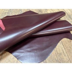 Demi-peau de cuir de veau BOX - Tannage ferme - bordeaux - Cuir en Stock