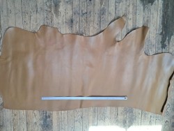 bande de vache lisse-tabac-tannage végétal-maroquinerie-accessoires- cuirenstock