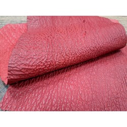 peau de cuir de requin - rouge canneberge - cuir en stock
