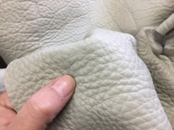 Chutes de cuir vache gris perle - souple et au kilo - Cuirenstock