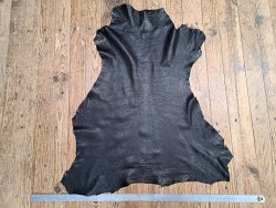 Peau de cuir de mouton crispé - noir satiné - maroquinerie ou vêtement - Cuirenstock