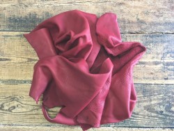 chutes cuir de vache rouge carmin naturel maroquinerie cuir en stock