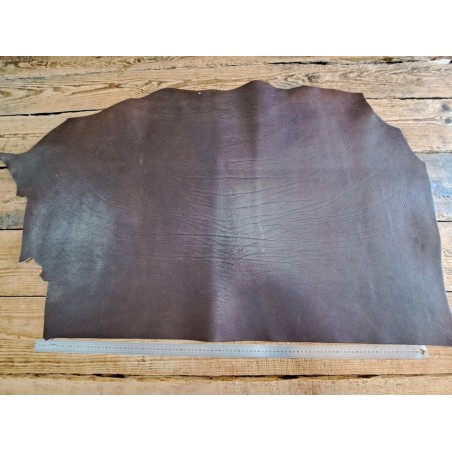 Collet de vache tannage végétal grainé nuancé marron - Cuir en Stock