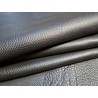 Demi-peau de cuir de taurillon - gros grain - couleur noir satiné - Cuir en Stock