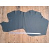Demi-peau de cuir de taurillon - gros grain - vert mat- Cuir en Stock