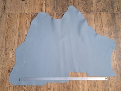 Grand morceau de cuir de taurillon - gros grain - couleur bleu gris - Cuirenstock