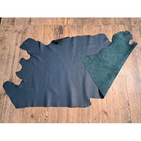 Demi-peau de cuir de taurillon - gros grain - vert forêt - Cuir en sock