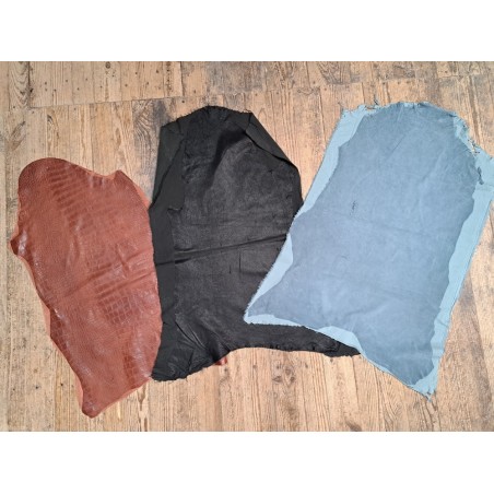 Lot de 2 peaux de cuir - promotions bonnes affaires - maroquinerie - Cuir en stock
