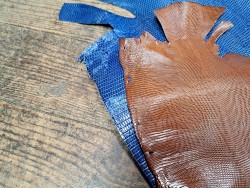 Lot de 2 peaux de cuir de lézard - C - Bleu jeans/Noisette