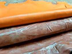 Lot de 2 peaux de cuir d'agneau et de chèvre - G - Cuir en Stock