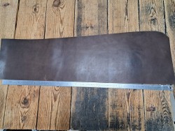Morceau de collet végétal lisse - Brun cèdre - Cuir en Stock