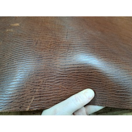 Collet de vache tannage végétal grainé -Châtaigne- Cuir en Stock