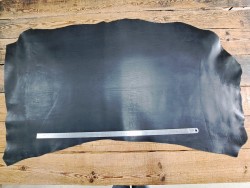 Cuir de collet de vache tannage végétal lisse - Noir mat