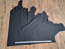 Grand morceau de cuir de vache grainé - Noir mat - A - Cuir en Stock