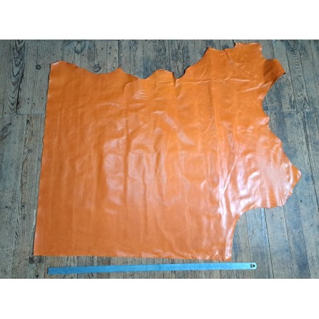 Grand morceau de cuir de vachette ciré pullup - Mandarine -B-