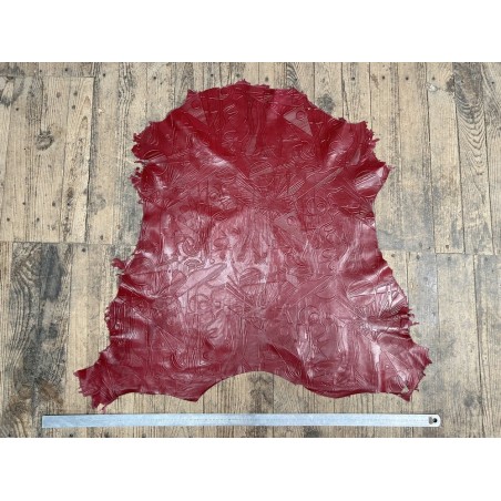 Peau de cuir de chèvre grain sovietico rouge profond - maroquinerie - Cuir en Stock