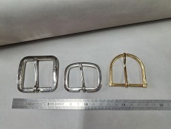 LOT de 3 boucles de ceinture - P - 35mm / 40mm