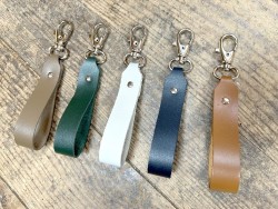 Porte clés fin en cuir avec petit  mousqueton - 5 coloris - idée cadeau - goodies - Cuirenstock