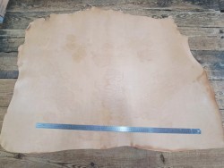 Collet de cuir de vache tannage végétal finition naturelle – A -