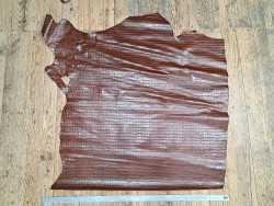 Demi-peau de cuir de vachette grain croco brun acajou - A
